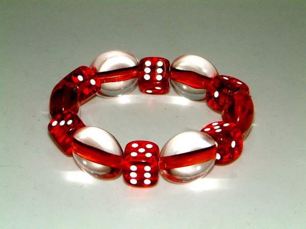 Armband Mit Würfel Und Olivperlen - Rot