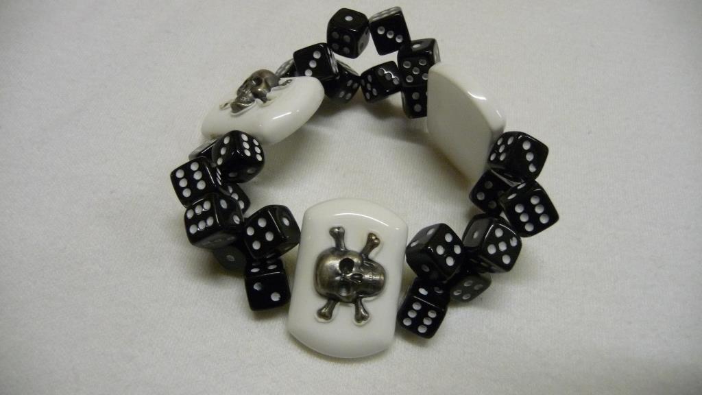 Armband Totenkopf - Mit Würfeln Weiß - Schwarz