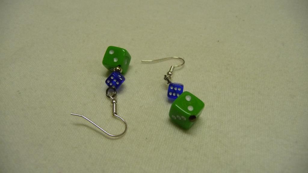 Ohrhänger - kleine Würfel - grün - blau