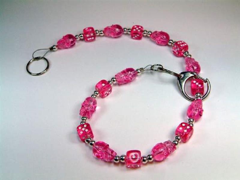 Geldbeutelkette Würfel Totenkopf - rosa - transparent