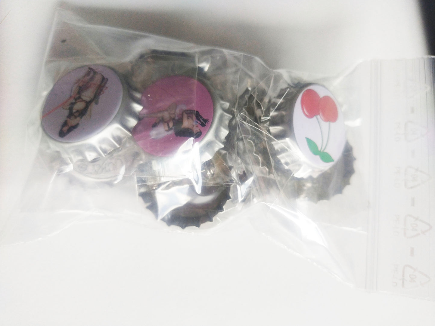 Button - Kronkorken - 10 Stück verschiedene Motive
