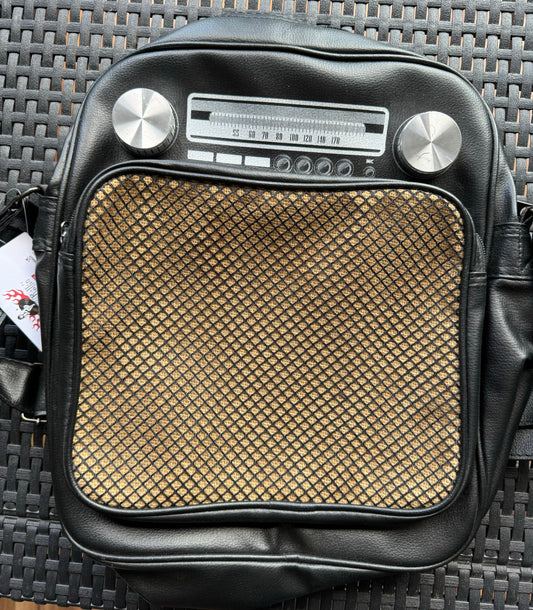 Rucksack- Als Radio, schwarz, Silberne Knöpfe
